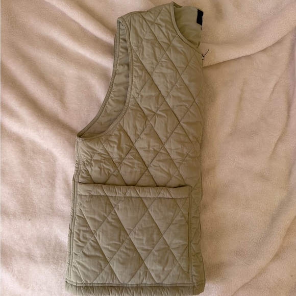 Stussy Quilted Sleeveless Vest in Sage Green - Picture 4 of 8